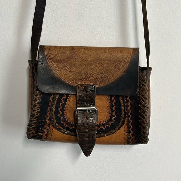 Vintage Artisan Handtooled‎ Leather Purse from Mexico Buckle Close 9” x 8 “ - Picture 2 of 16